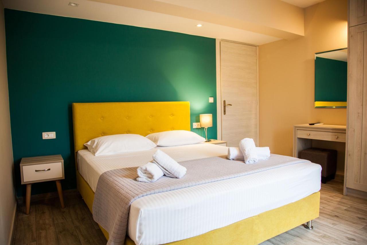 Paporas Apartments สโวโรนาตา ภายนอก รูปภาพ