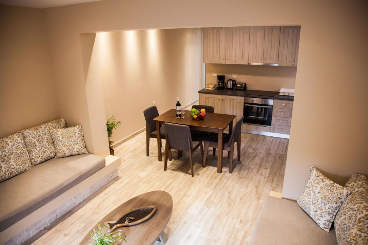 Paporas Apartments สโวโรนาตา ภายนอก รูปภาพ